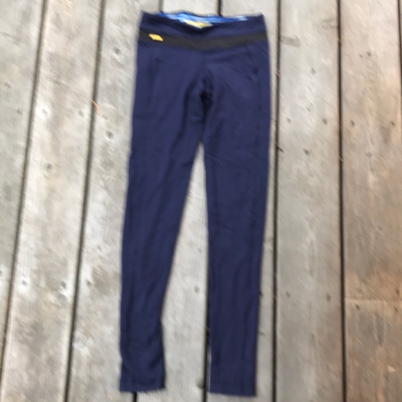 Athletic leggings - Picture 2 of 2